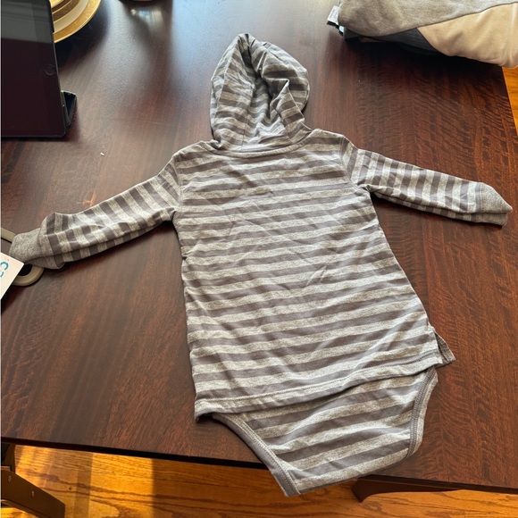 Carters striped one piece hooded body suit grey nwt - Picture 4 of 4